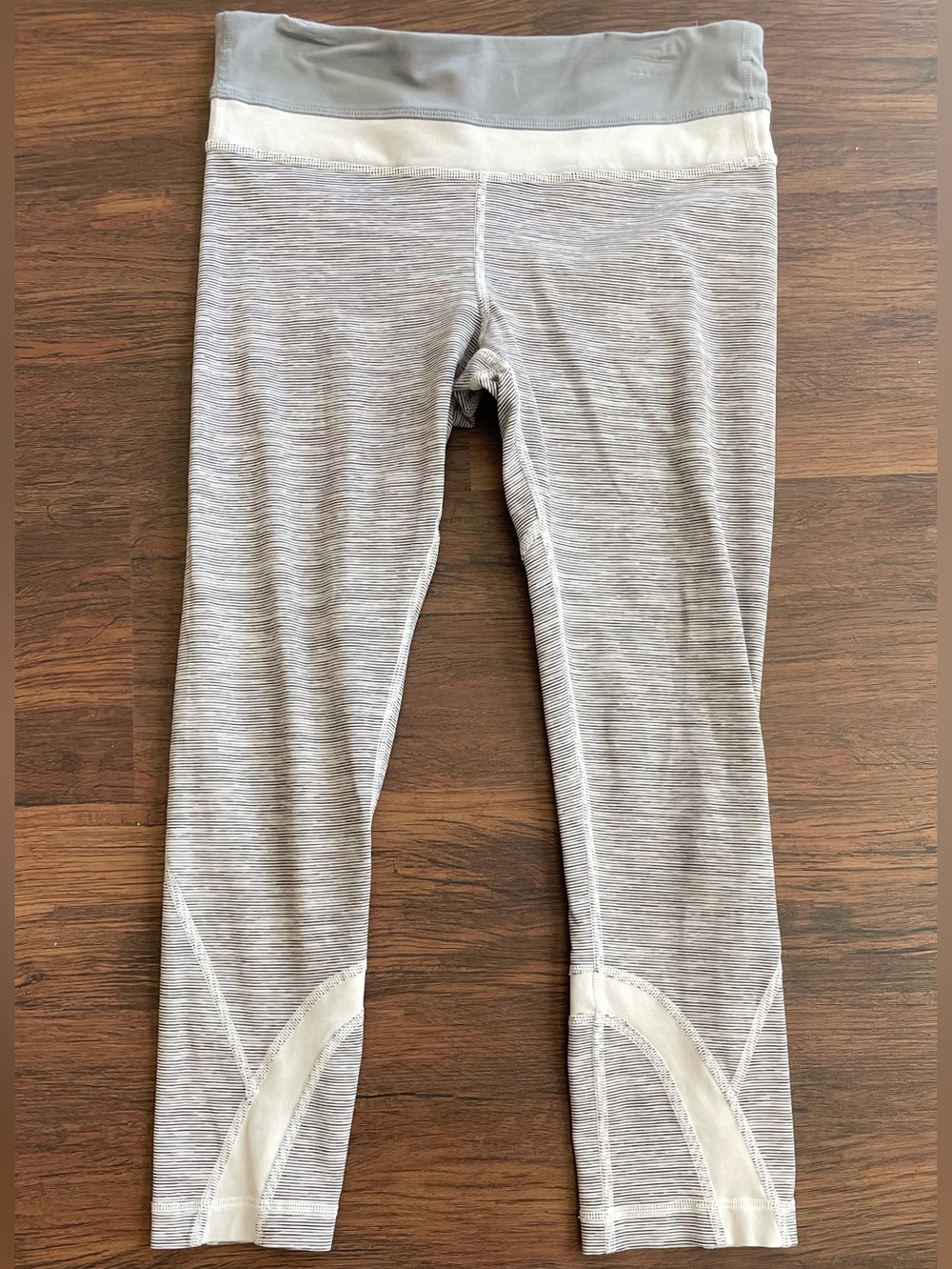 Lululemon Run Inspire Crop II Leggings Wee Are From Space White Combo Size 6